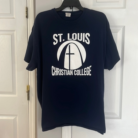 St Louis Christian College mens XL navy tshirt w logo. - Picture 1 of 2